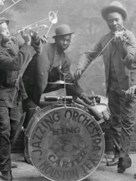 Jazzing_orchestra_1921.png