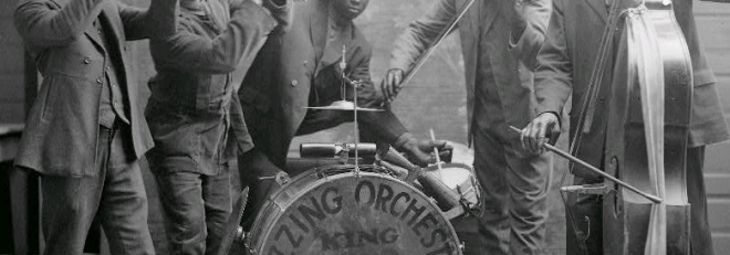 Jazzing_orchestra_1921.png